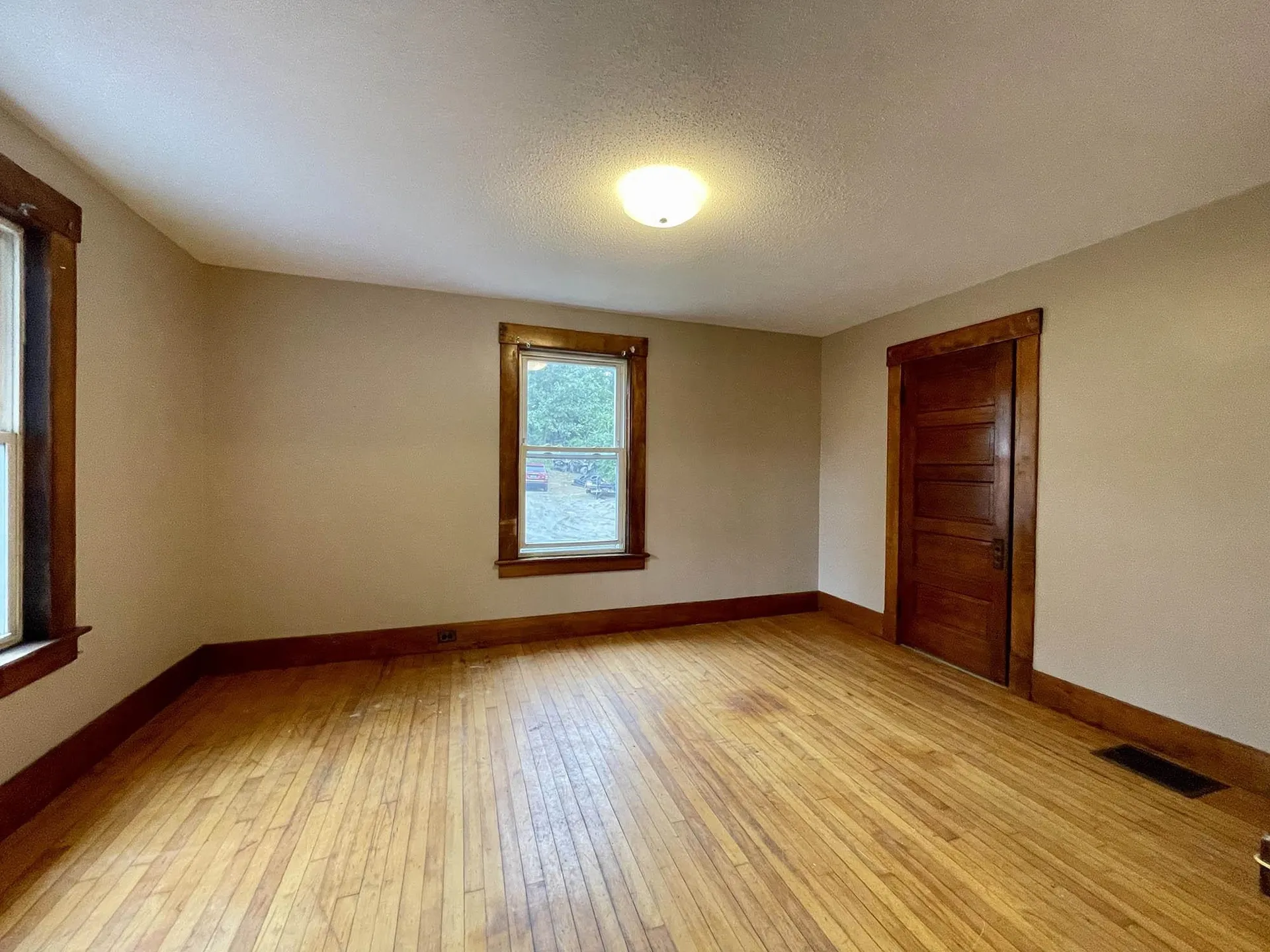 28 Blakeslee Street Brattleboro VT 05301