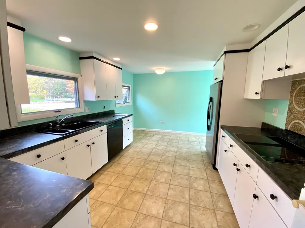 102 Jericho Street Hartford VT 05001