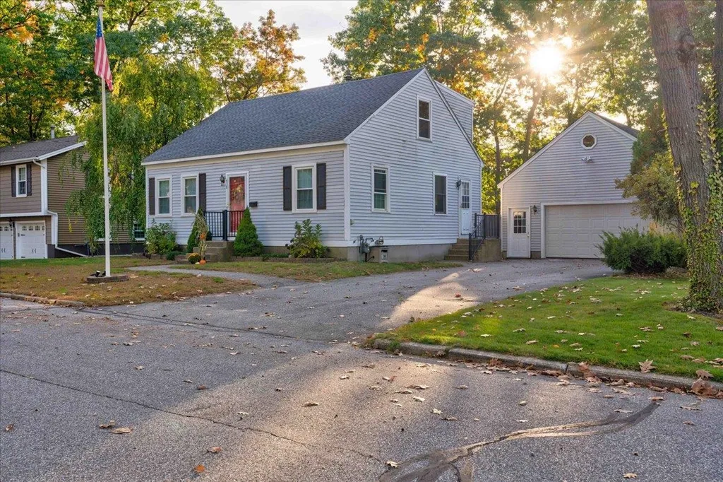 438 Pickering Street Manchester NH 03104