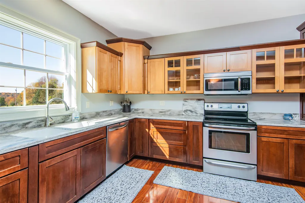 24 Lukes Place Road Fairfax VT 05454