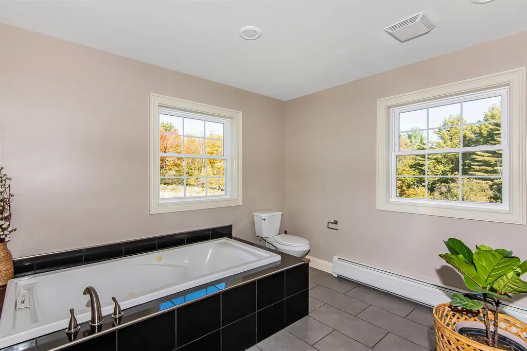 24 Lukes Place Road Fairfax VT 05454