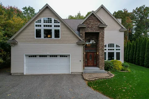 12 Rae Brook Road Hooksett NH 03106