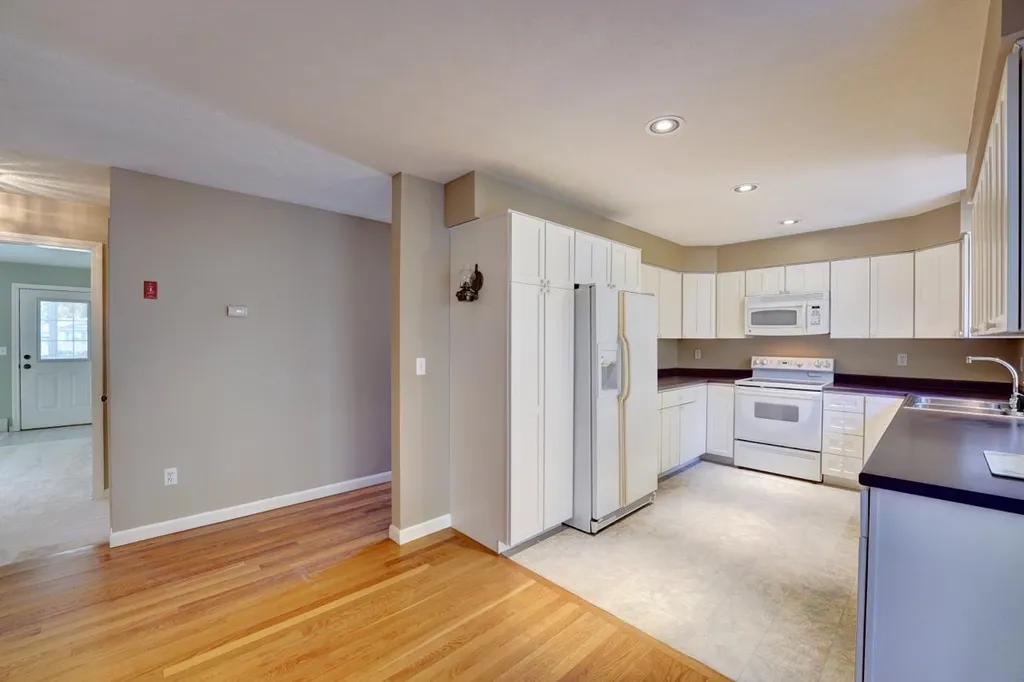 47 Pinewood Drive Somersworth NH 03878