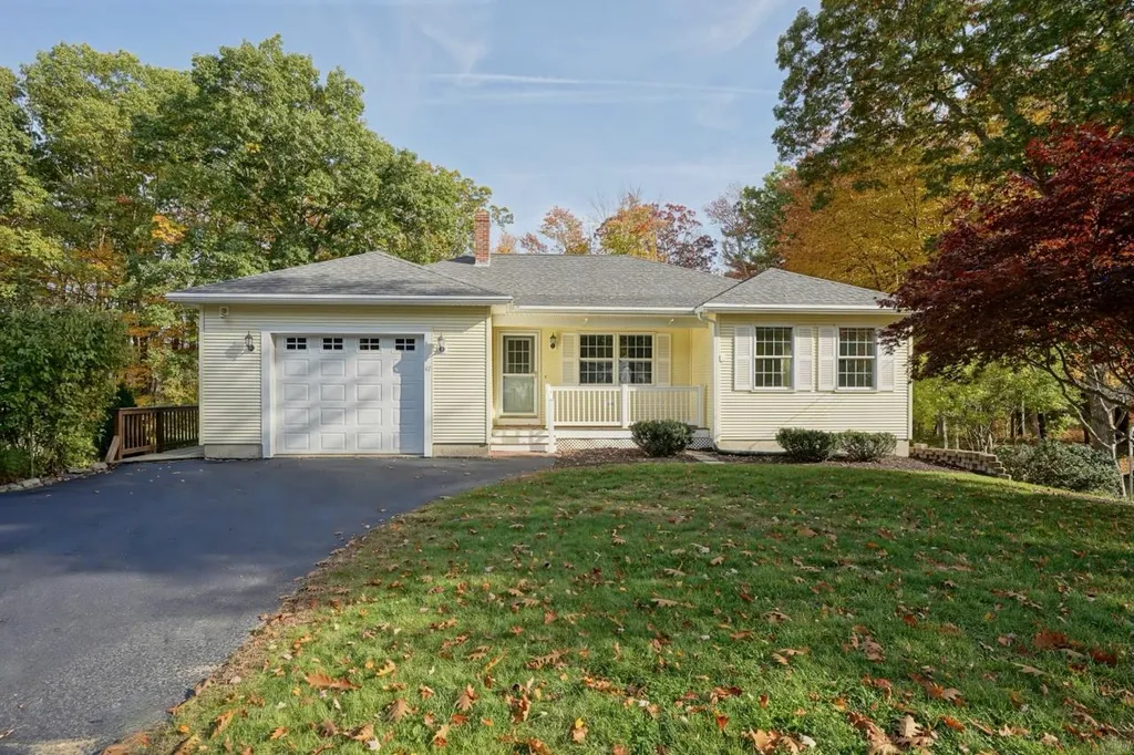 47 Pinewood Drive Somersworth NH 03878