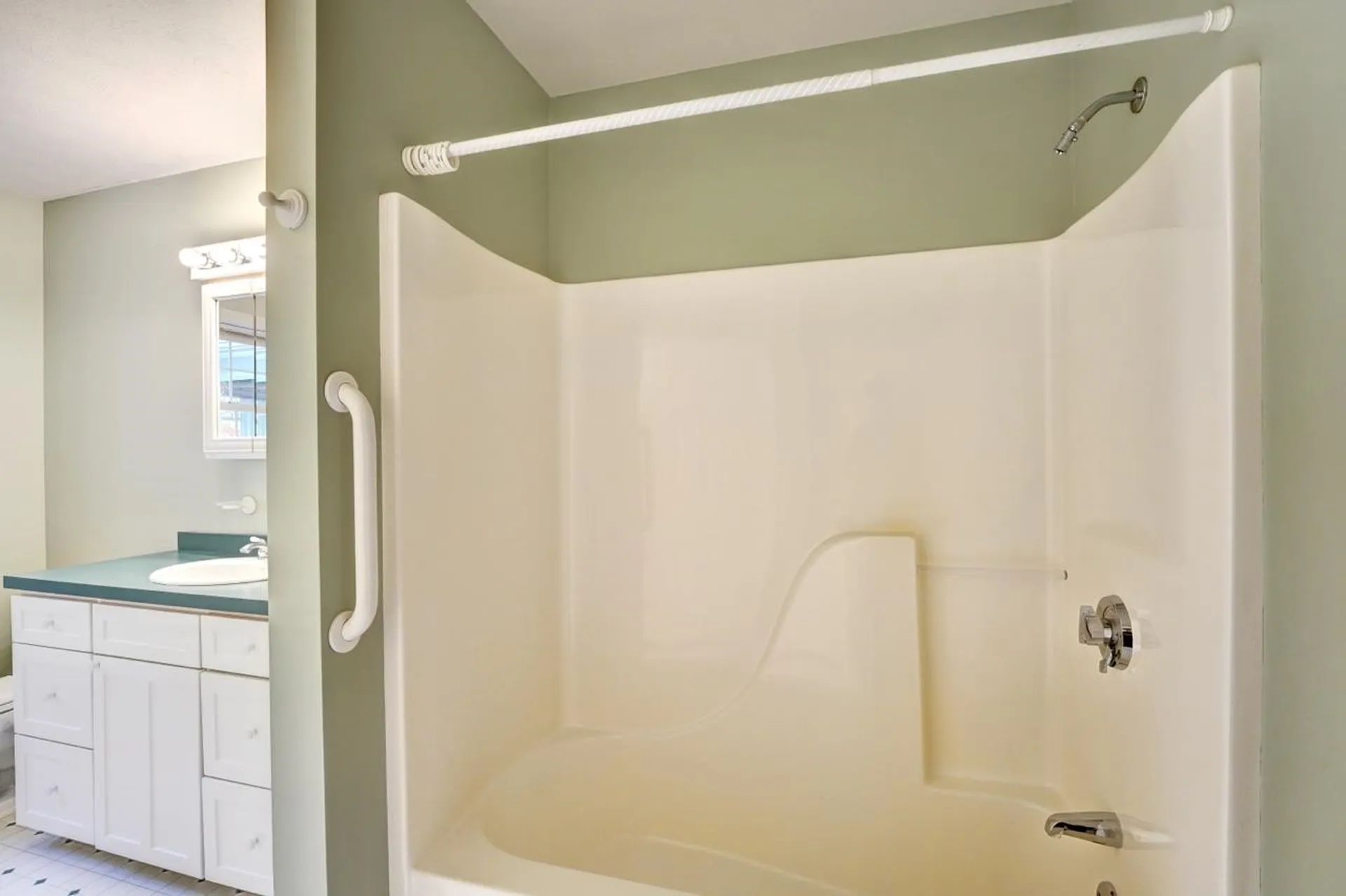 47 Pinewood Drive Somersworth NH 03878