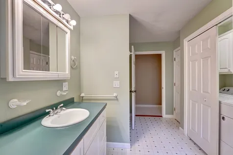 47 Pinewood Drive Somersworth NH 03878