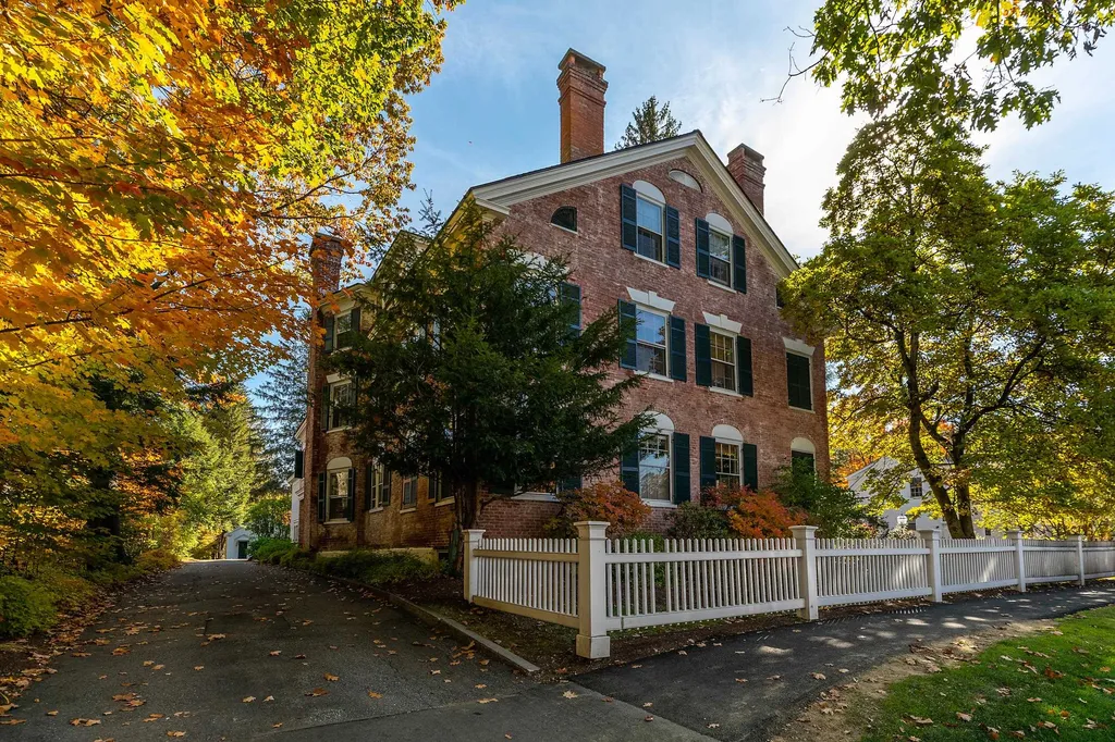 39c Elm Street Woodstock VT 05091