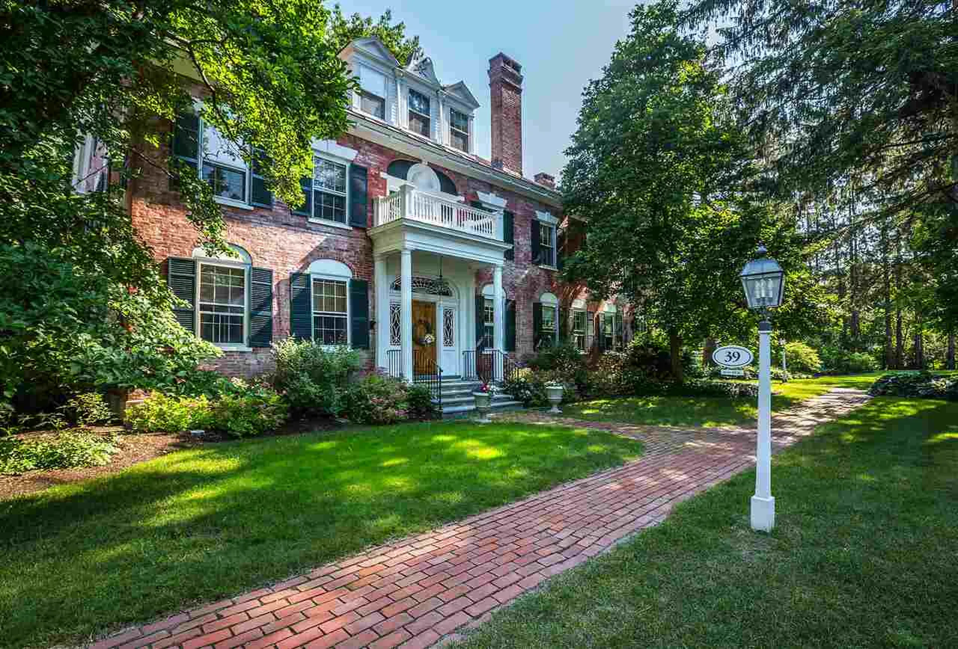 39c Elm Street Woodstock VT 05091