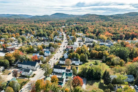 48 Washington Street Conway NH 03818