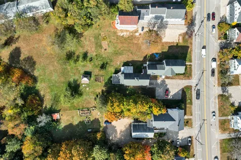 48 Washington Street Conway NH 03818
