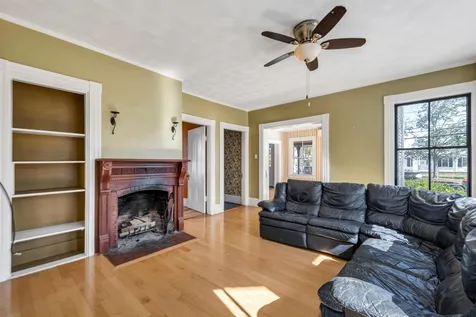 48 Washington Street Conway NH 03818