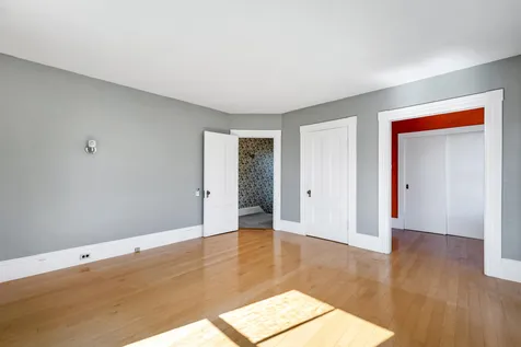 48 Washington Street Conway NH 03818