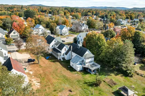 48 Washington Street Conway NH 03818