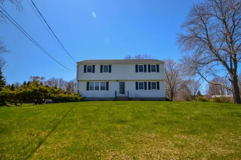 12 Sanderson Road Greenland NH 03840