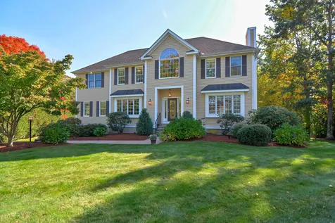 22 Sheffield Street Windham NH 03087