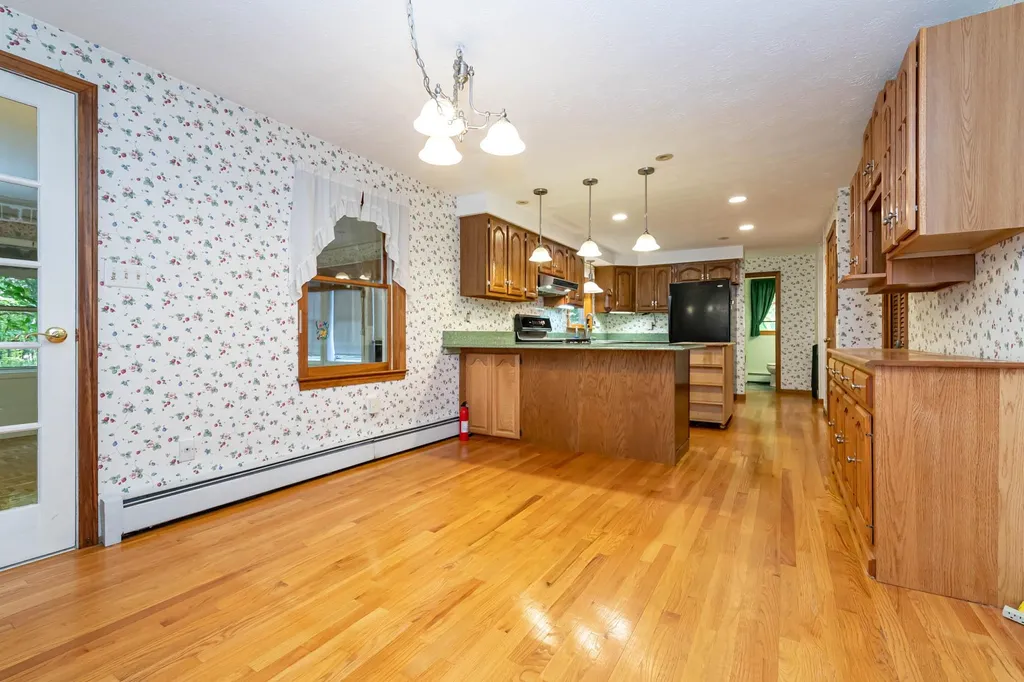 251 Baboosic Lake Road Merrimack NH 03054