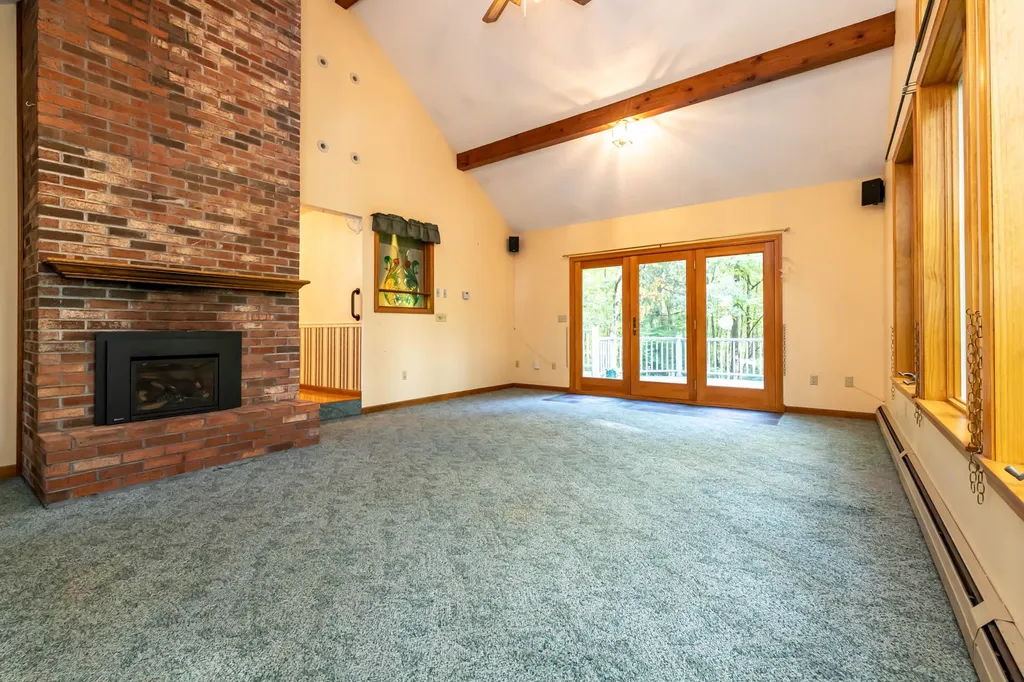 251 Baboosic Lake Road Merrimack NH 03054