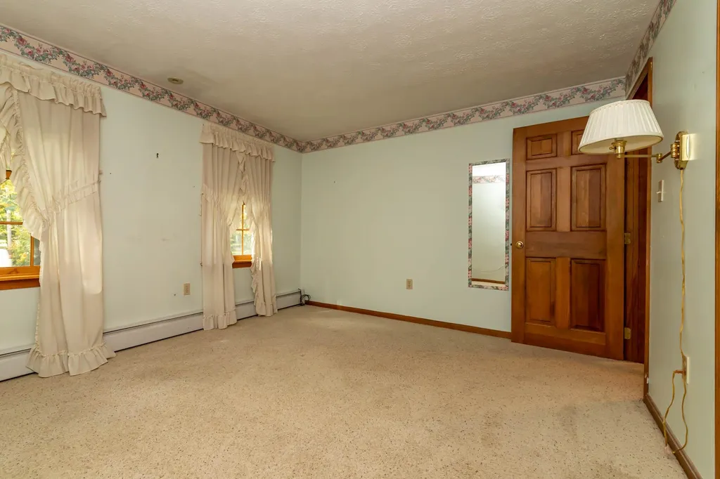 251 Baboosic Lake Road Merrimack NH 03054