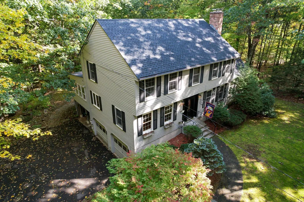 251 Baboosic Lake Road Merrimack NH 03054