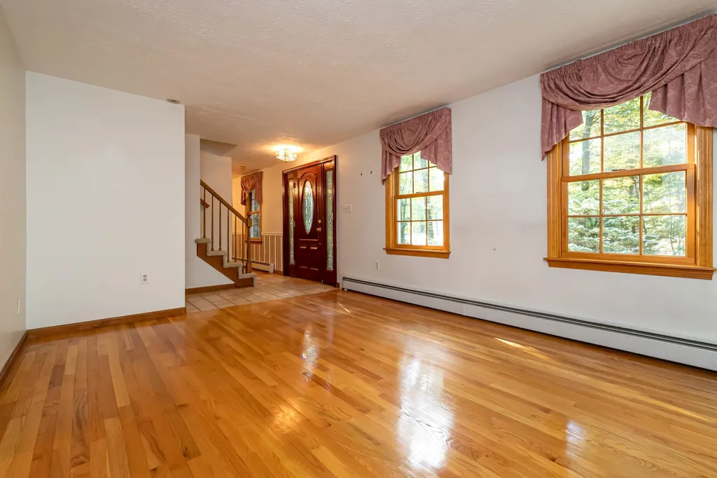 251 Baboosic Lake Road Merrimack NH 03054