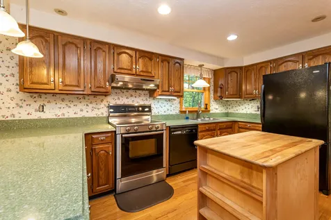251 Baboosic Lake Road Merrimack NH 03054