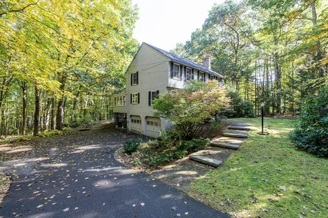 251 Baboosic Lake Road Merrimack NH 03054