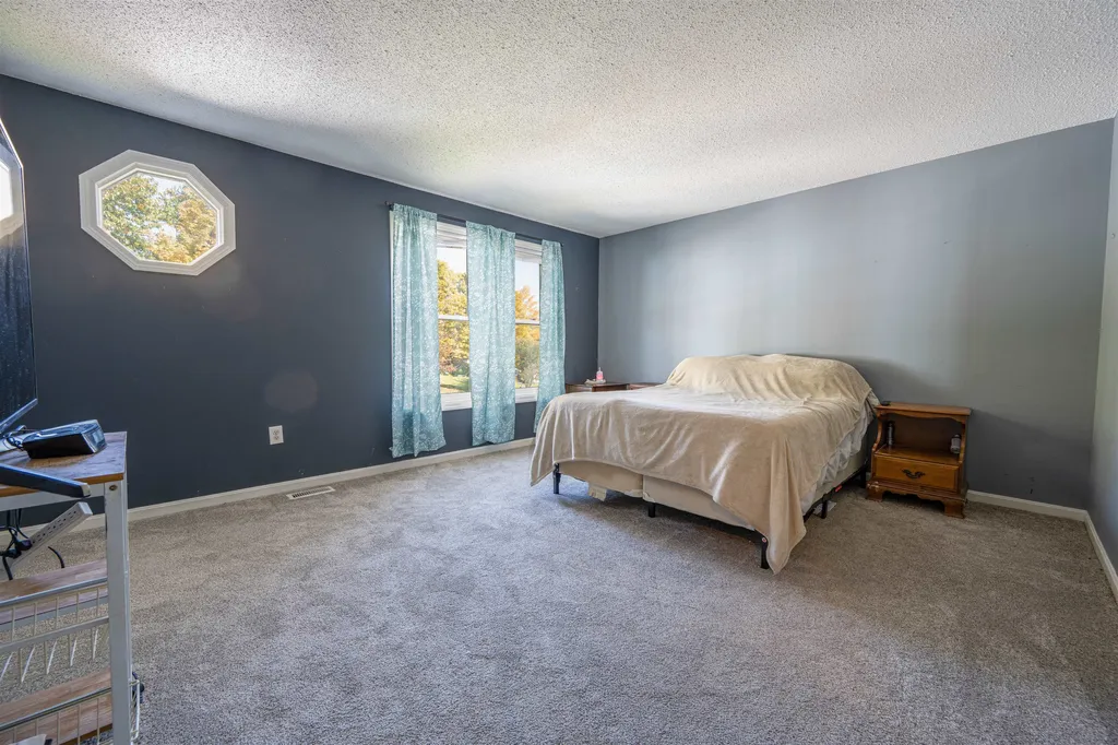 66 Preston Street Hillsborough NH 03244