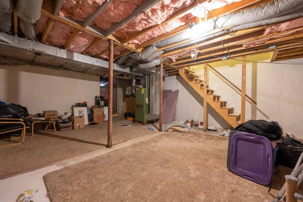 66 Preston Street Hillsborough NH 03244