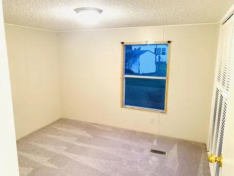 4 Lincoln Street Epsom NH 03234