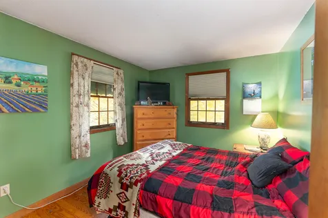 31 Elm Street Effingham NH 03882