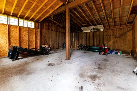31 Elm Street Effingham NH 03882