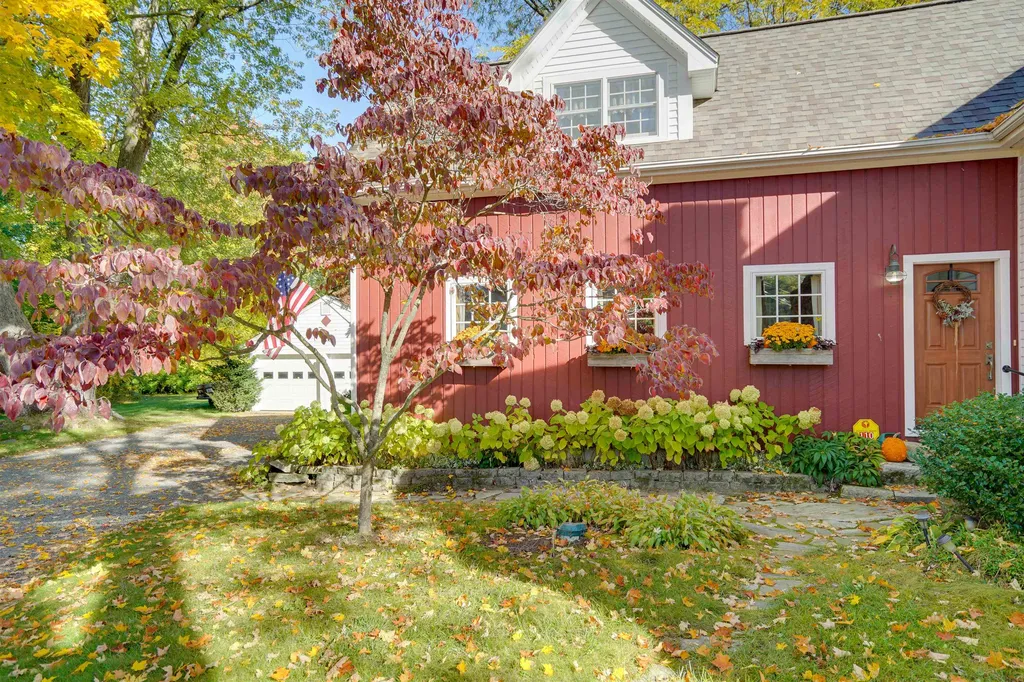 110 Bush Hill Road Pelham NH 03076