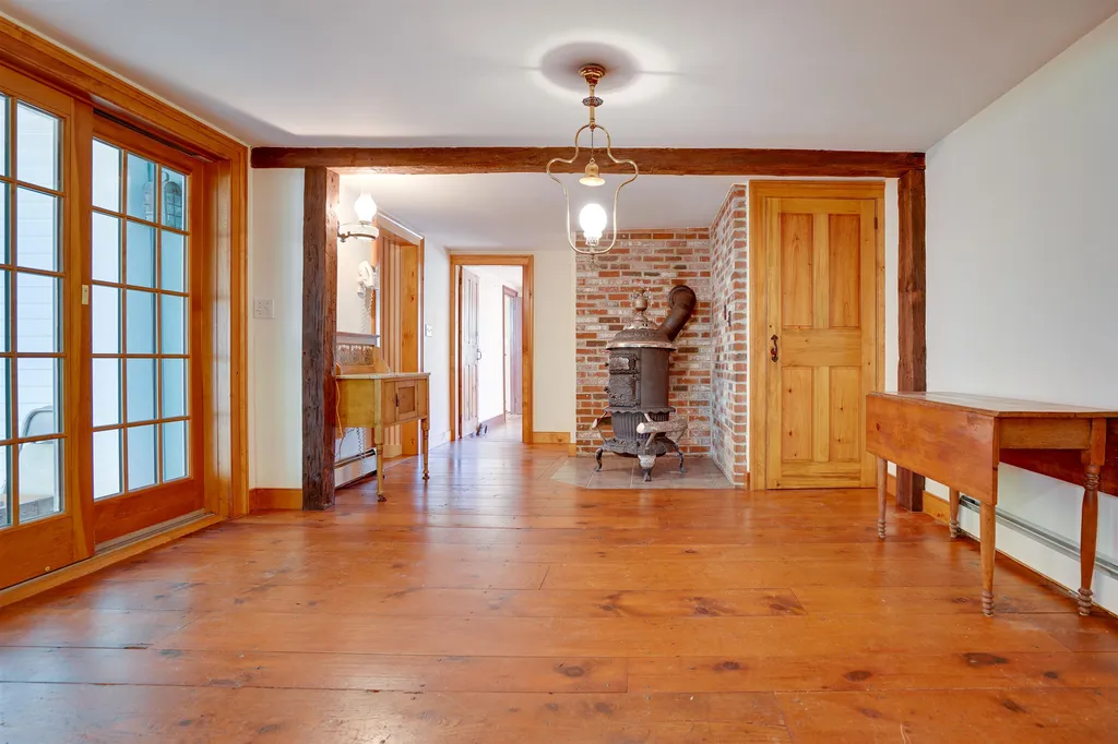 110 Bush Hill Road Pelham NH 03076