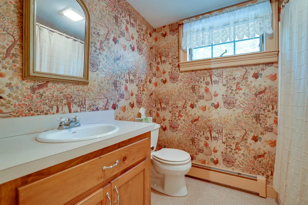 110 Bush Hill Road Pelham NH 03076