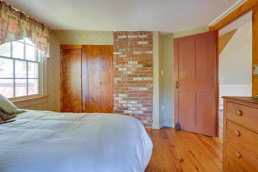 110 Bush Hill Road Pelham NH 03076