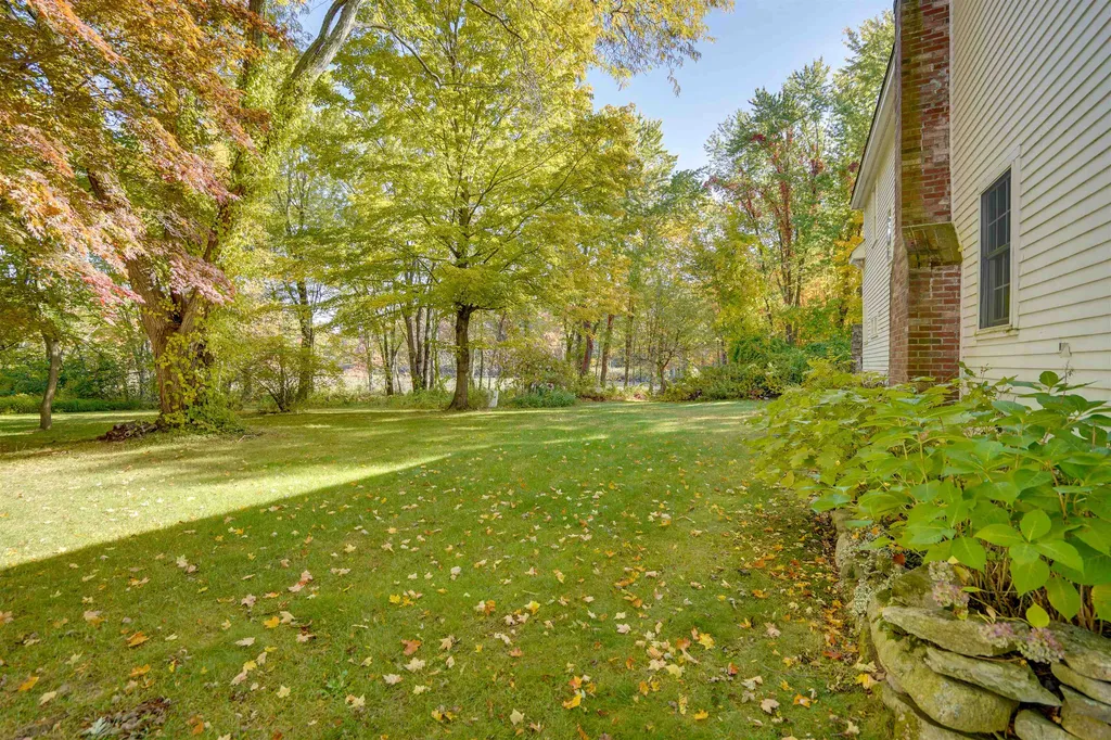 110 Bush Hill Road Pelham NH 03076
