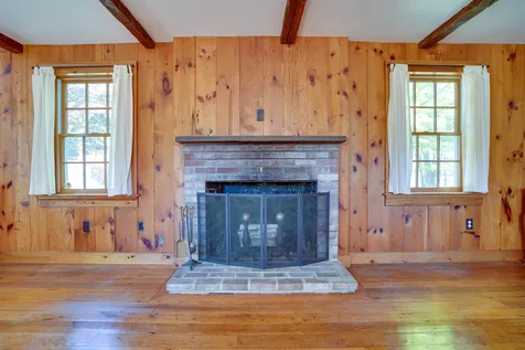 110 Bush Hill Road Pelham NH 03076