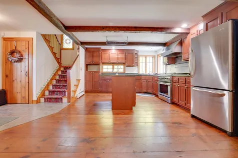 110 Bush Hill Road Pelham NH 03076