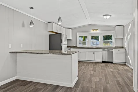 7 Lynn Lane Rochester NH 03867