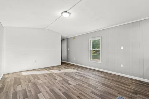 7 Lynn Lane Rochester NH 03867