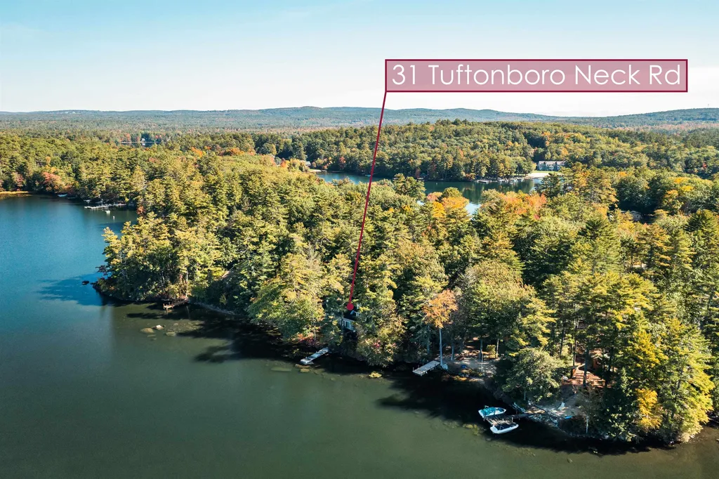 31 Tuftonboro Neck Road Tuftonboro NH 03816
