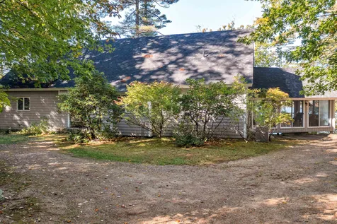 31 Tuftonboro Neck Road Tuftonboro NH 03816