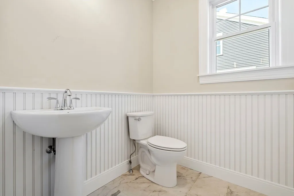 89 Sage Lane Portsmouth NH 03801