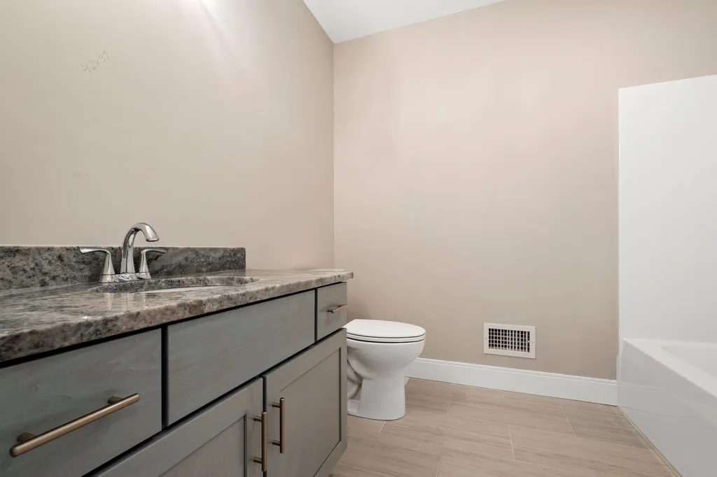 89 Sage Lane Portsmouth NH 03801