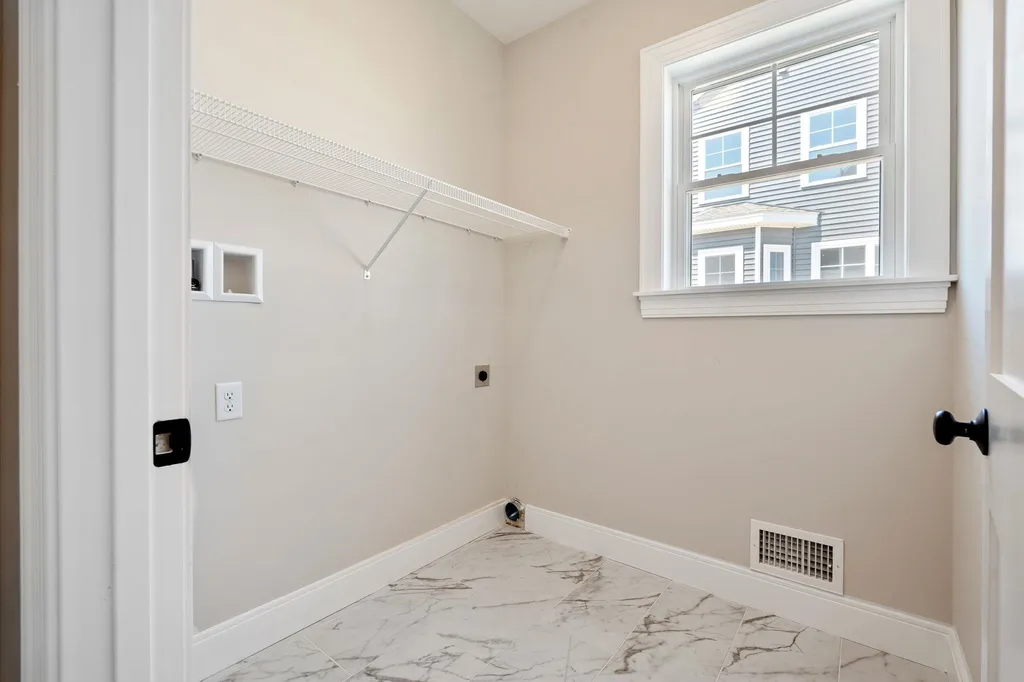 89 Sage Lane Portsmouth NH 03801