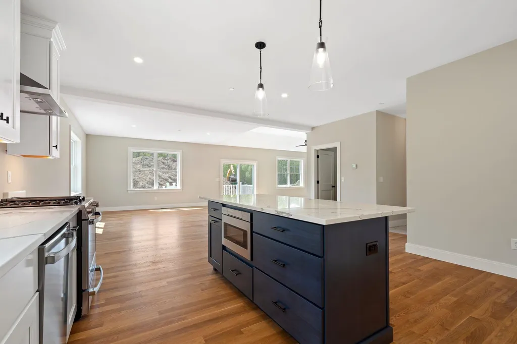 89 Sage Lane Portsmouth NH 03801