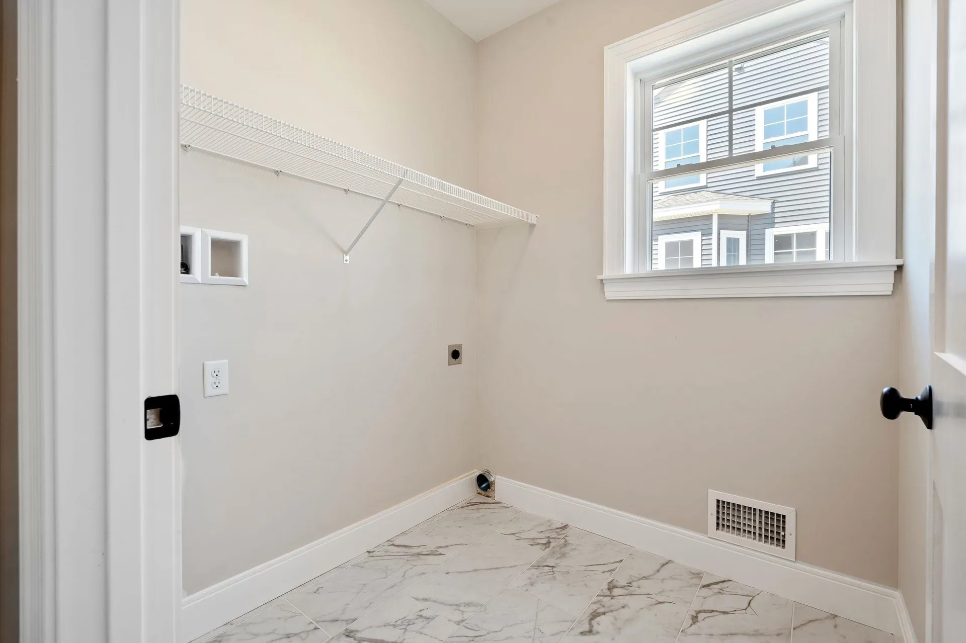 89 Sage Lane Portsmouth NH 03801