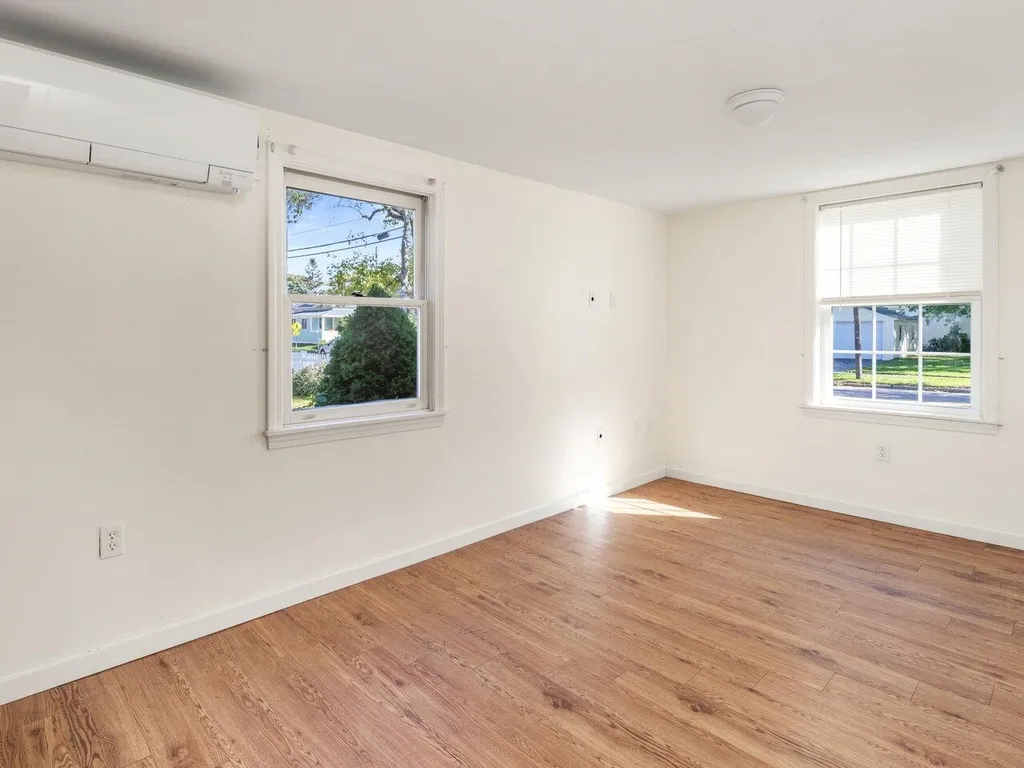 905 Pine Street Burlington VT 05401