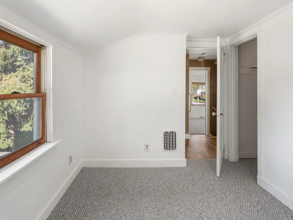 905 Pine Street Burlington VT 05401