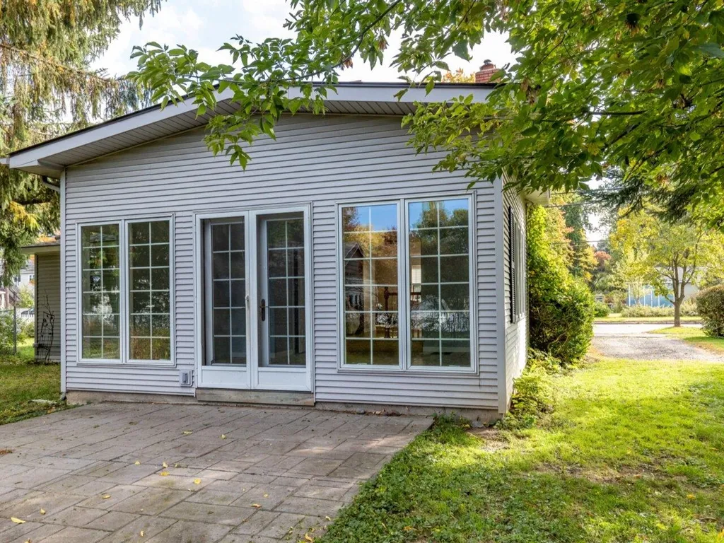 905 Pine Street Burlington VT 05401